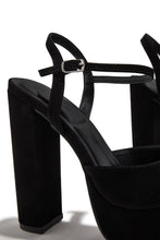 Load image into Gallery viewer, Libbi Platform Block Heels - Black
