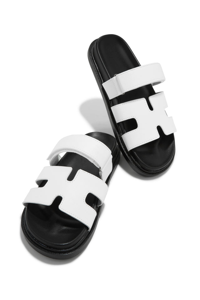 Load image into Gallery viewer, White Slip On Sandals For The Summer
