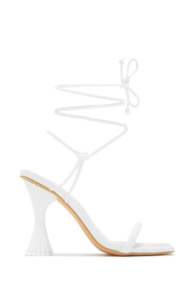 Load image into Gallery viewer, Embossed White Heels

