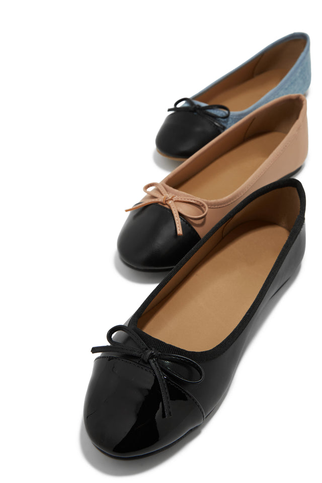 Load image into Gallery viewer, Flats In Three Different Colors: Black, Nude And Denim
