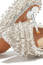 Load image into Gallery viewer, Love Forever Embellished Pumps - White
