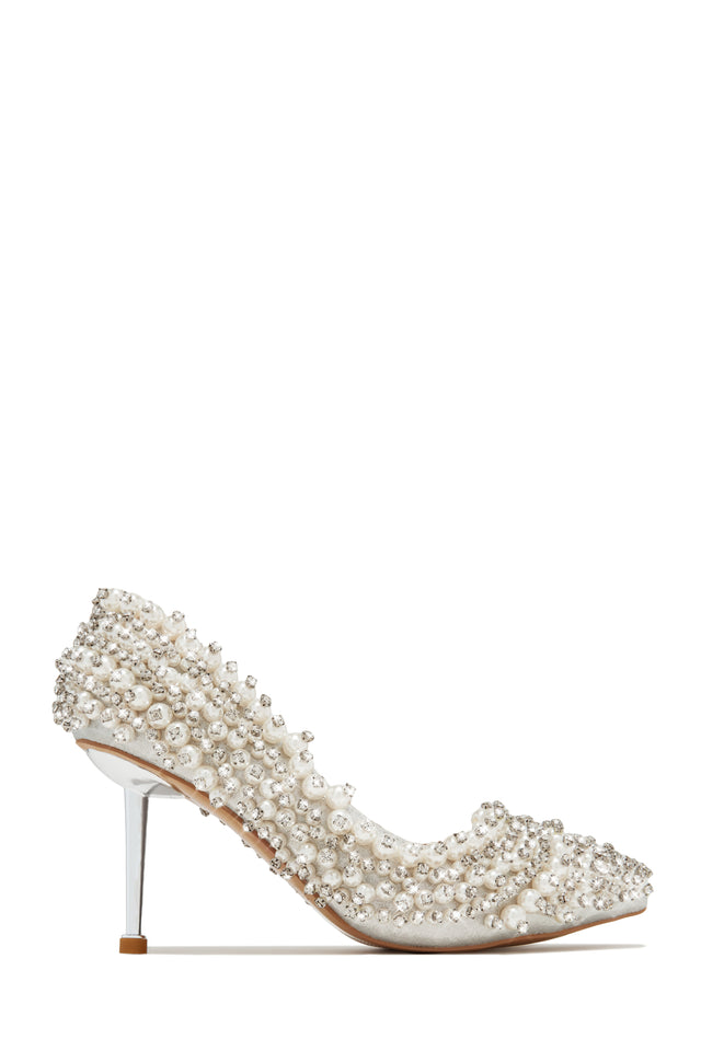 Load image into Gallery viewer, Love Forever Embellished Pumps - White
