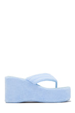 Load image into Gallery viewer, Jazzy Platform Thong Sandals - Light Blue
