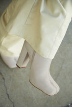 Load image into Gallery viewer, Alura Toe Split Block Heel Ankle Boots - Bone
