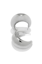 Load image into Gallery viewer, Chunky Hoop With Push Back Closure
