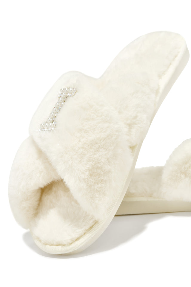Load image into Gallery viewer, Embellished Slippers
