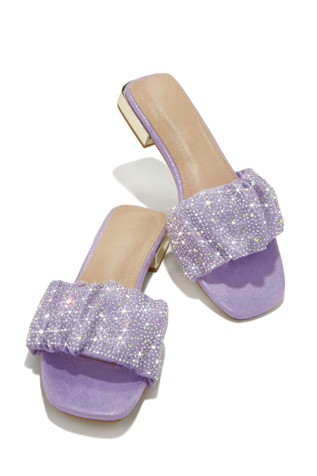 Load image into Gallery viewer, Cute Lilac Embellished Sandals
