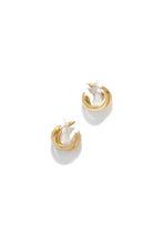 Load image into Gallery viewer, Overlapped Style Hoop Earring
