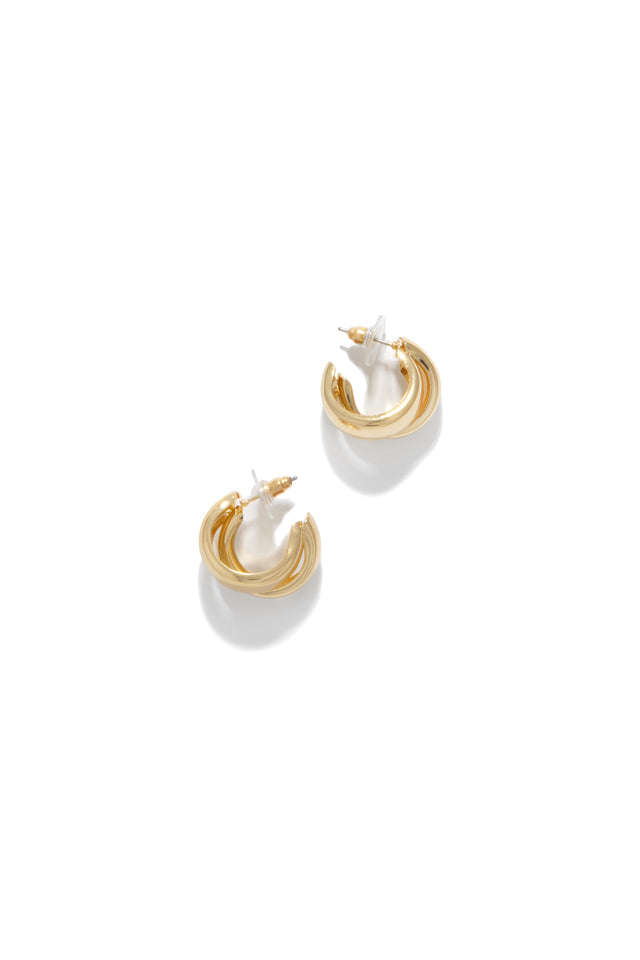 Load image into Gallery viewer, Overlapped Style Hoop Earring
