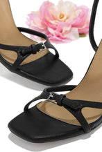 Load image into Gallery viewer, Adjustable Buckles On Straps
