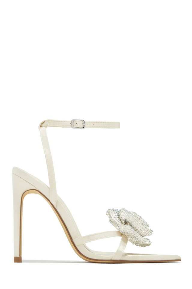 Load image into Gallery viewer, Ivory Embellished Heels
