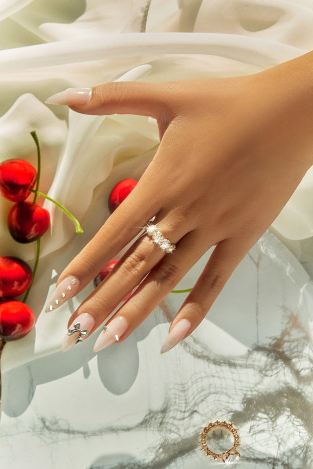 Load image into Gallery viewer, Gold Circle Stone Ring
