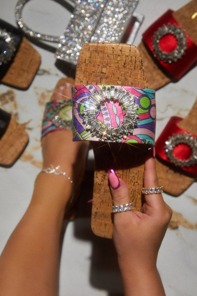 Load image into Gallery viewer, Women Holding Multi Color Embellished Sandals
