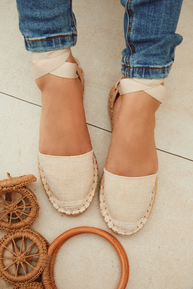 Load image into Gallery viewer, Women Wearing Natural Linen Espadrille Lace Up Flats
