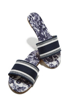 Load image into Gallery viewer, Navy Print Sandals

