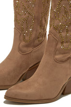 Load image into Gallery viewer, Nude Boots
