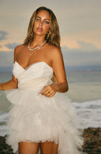 Load image into Gallery viewer, Strapless Champagne Dress

