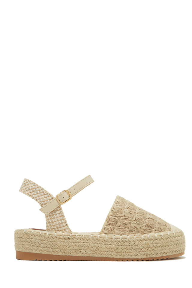 Load image into Gallery viewer, Natural Straw Sandals
