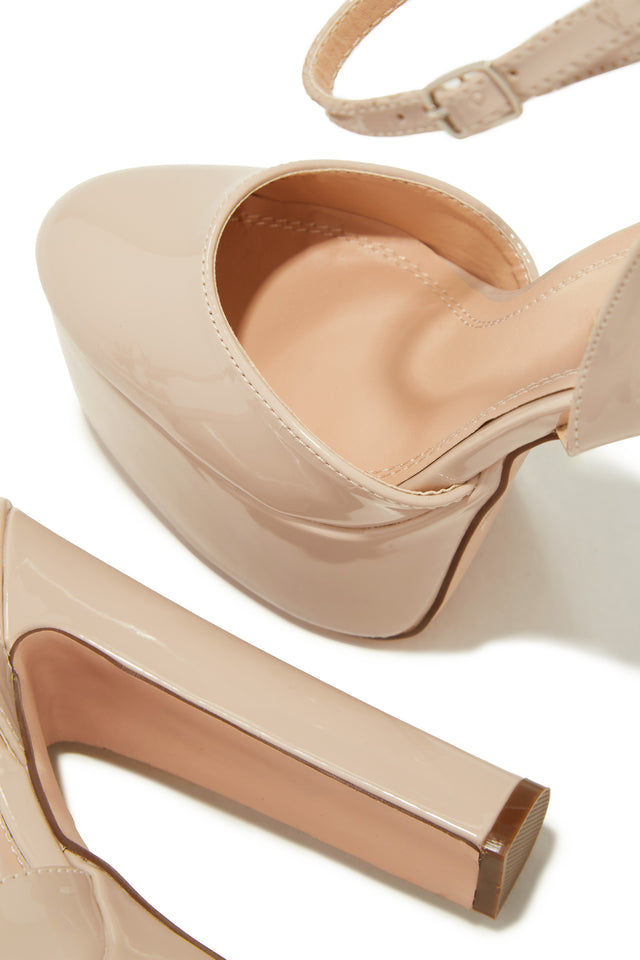 Load image into Gallery viewer, Nude Chunky Heels
