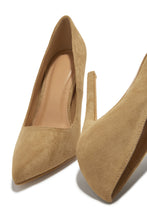 Load image into Gallery viewer, Aylene High Heel Pumps - Camel
