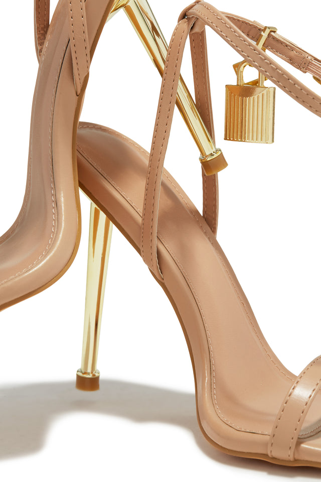 Load image into Gallery viewer, Nude High Heels with Gold-Tone Detailing
