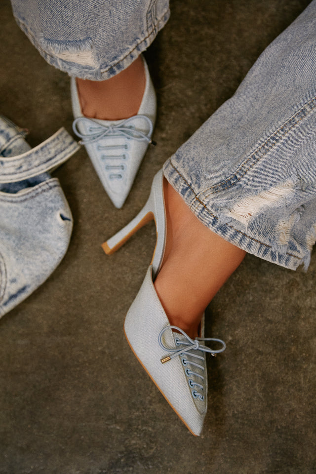 Load image into Gallery viewer, Nyla Pointed Toe Mule Heels - Light Denim
