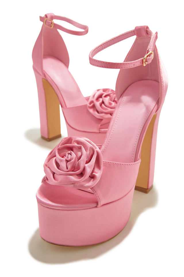 Load image into Gallery viewer, Satin Rosette Platforms
