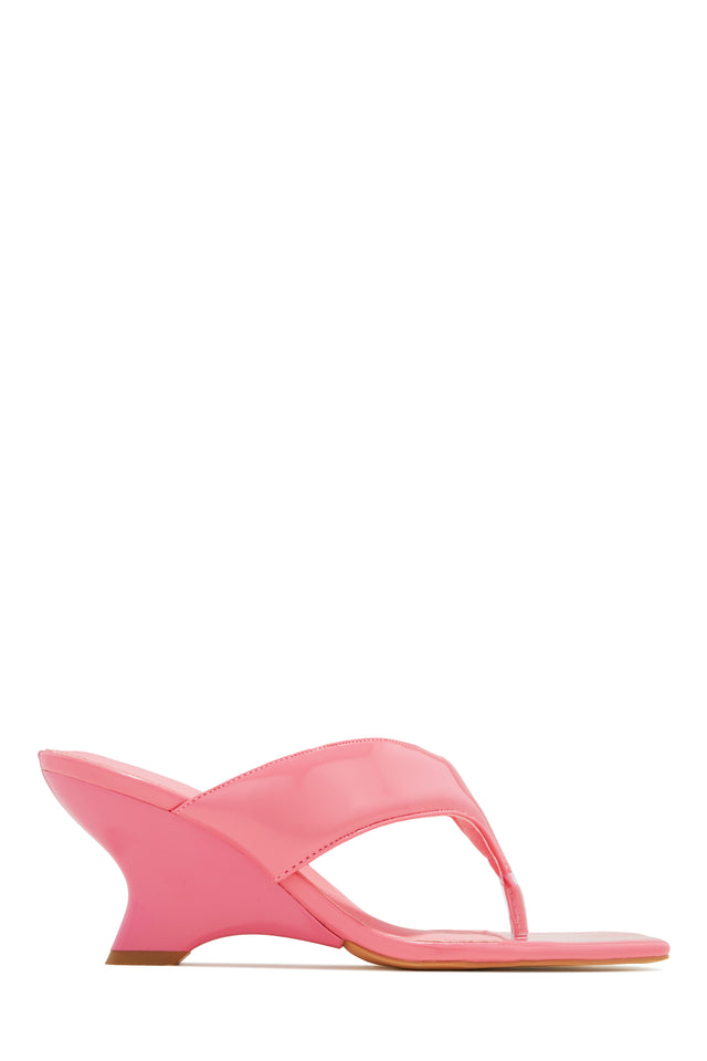 Load image into Gallery viewer, Patent Bubble Gum Pink Heels
