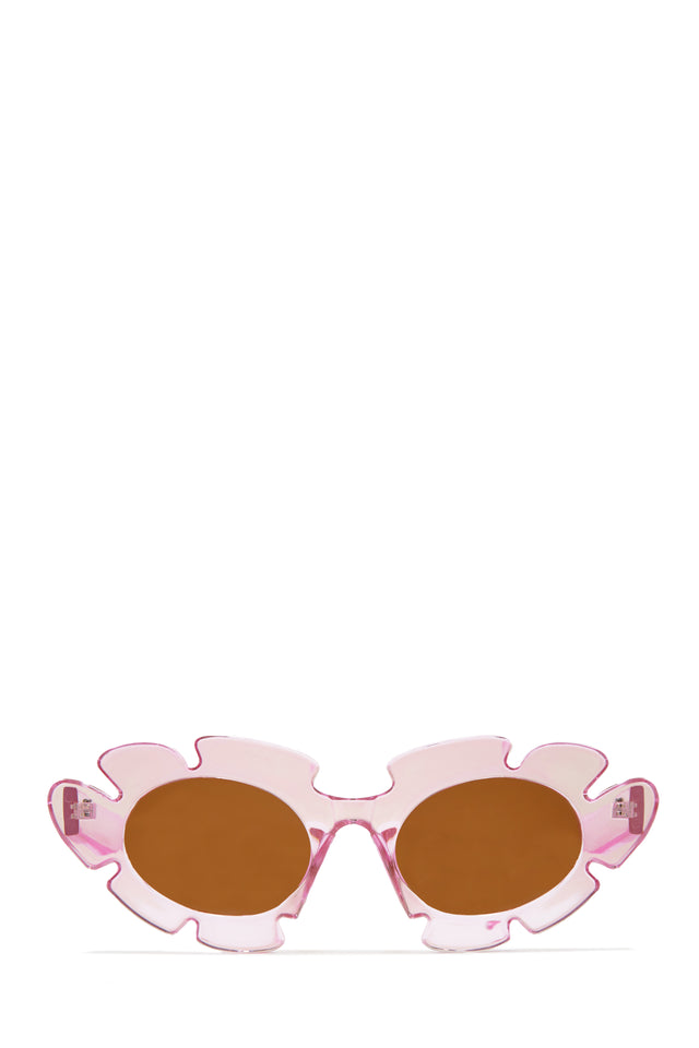 Load image into Gallery viewer, Weekend Flirt Unique Standout Frame Sunglasses - Black
