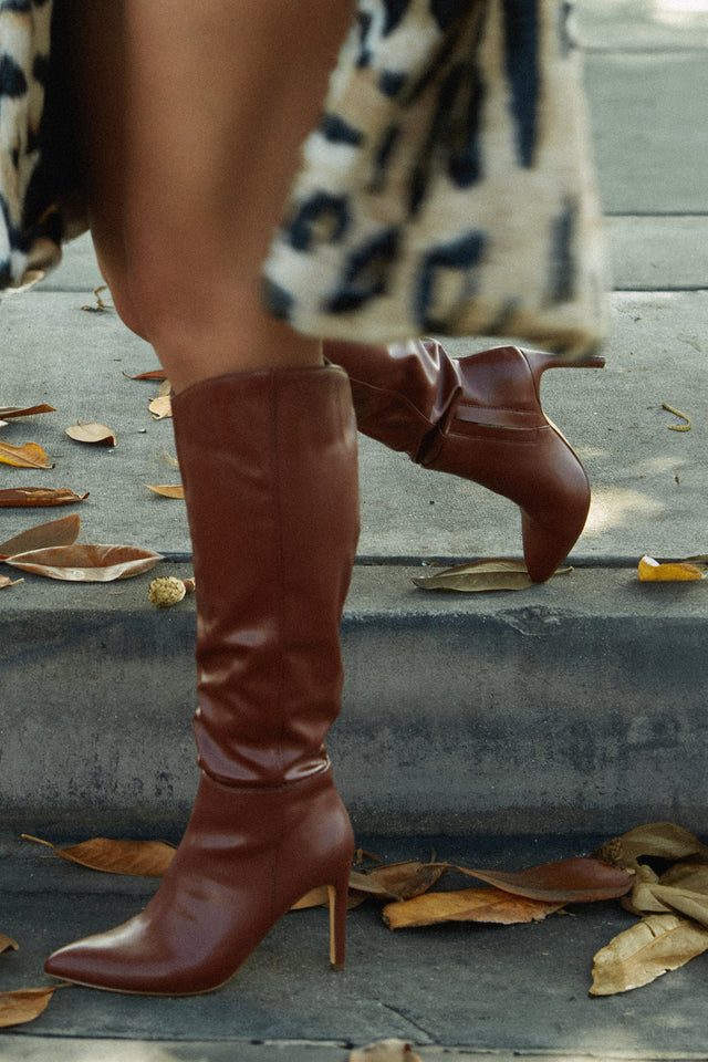 Load image into Gallery viewer, Portia Knee High Heel Boots - Brown

