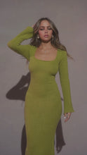 Load and play video in Gallery viewer, Andrea Long Sleeve Maxi Dress - Green
