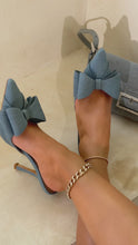 Load and play video in Gallery viewer, Model wearing denim bow detailed heel mules
