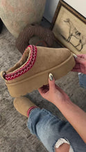 Load and play video in Gallery viewer, Cozy Weather Slip On Platform Flats - Oatmeal
