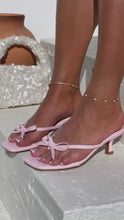 Load and play video in Gallery viewer, Amor Kitten Heel Mules - Pink
