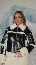 Load and play video in Gallery viewer, Model wearing sherpa jacket video
