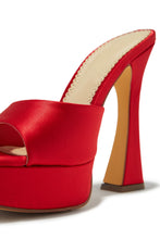 Load image into Gallery viewer, Kiani Platform High Heel Mules - Red

