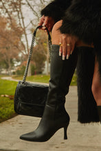 Load image into Gallery viewer, Roxanna Kitten Heel Boots - Black

