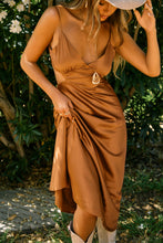 Load image into Gallery viewer, Brown Waist Cutout Dress
