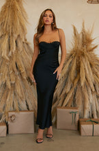 Load image into Gallery viewer, Black Maxi Dress
