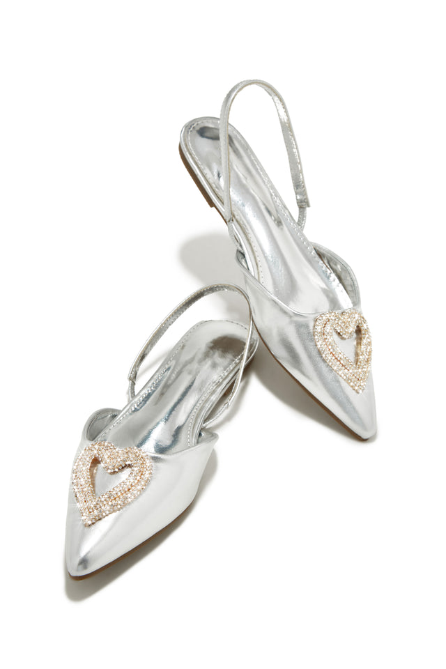 Load image into Gallery viewer, Silver-Tone Pointed Toe Heart Pendant Flats
