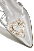 Load image into Gallery viewer, Silver-Tone Pointed Toe Flats
