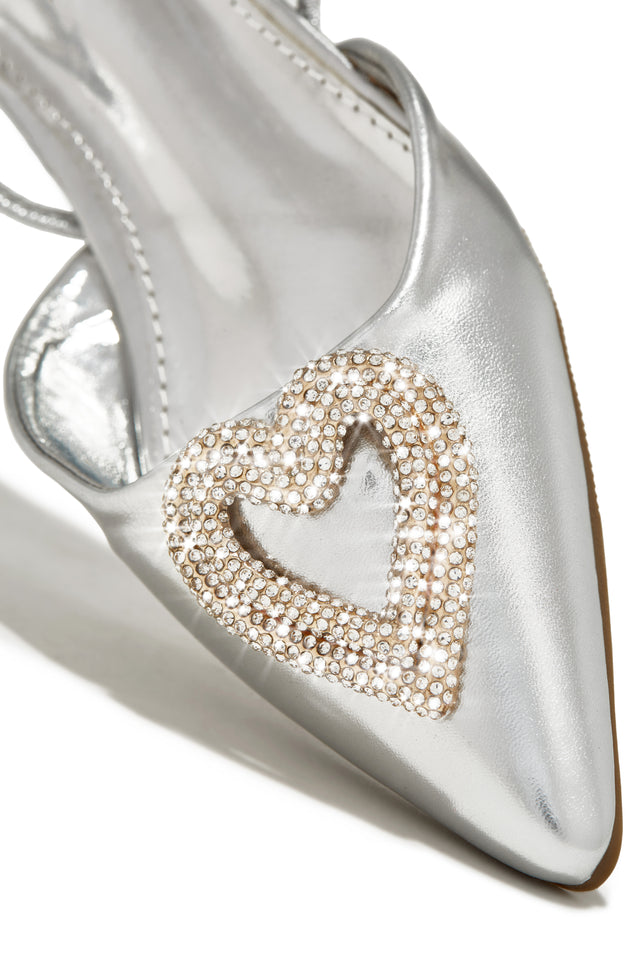 Load image into Gallery viewer, Silver-Tone Pointed Toe Flats
