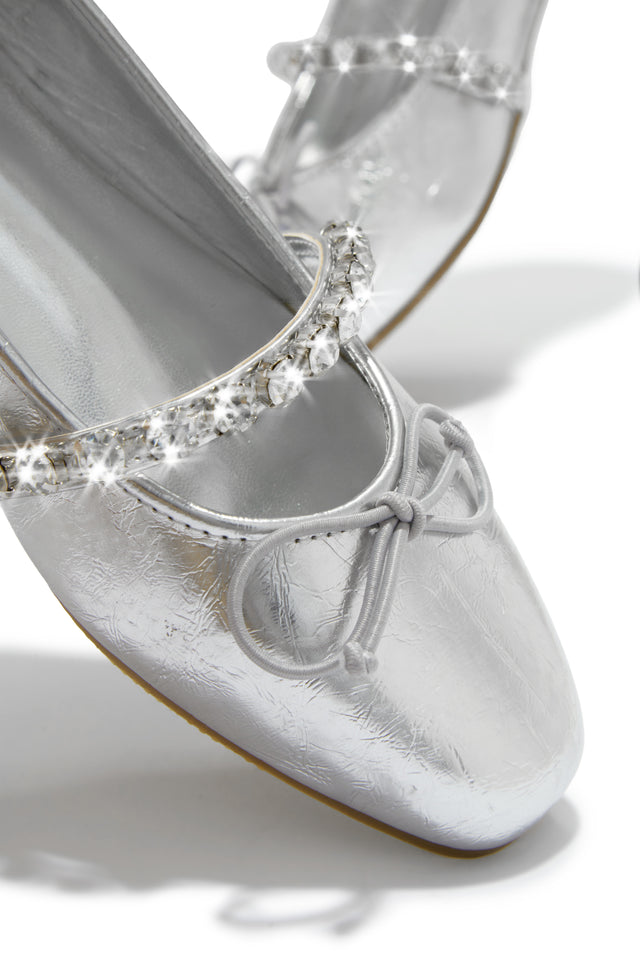 Load image into Gallery viewer, Silver Tone Flats
