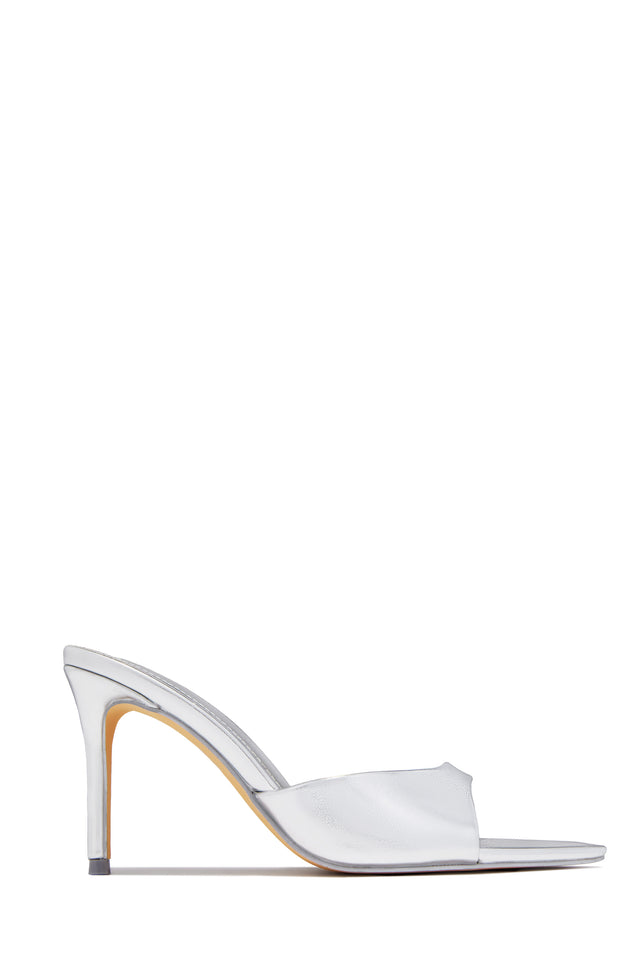 Load image into Gallery viewer, Gianna Mule Heels - Silver
