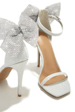 Load image into Gallery viewer, Silver-Tone Single Sole Heels
