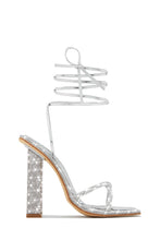 Load image into Gallery viewer, Beautiful Silver Tone Embellished High Heels
