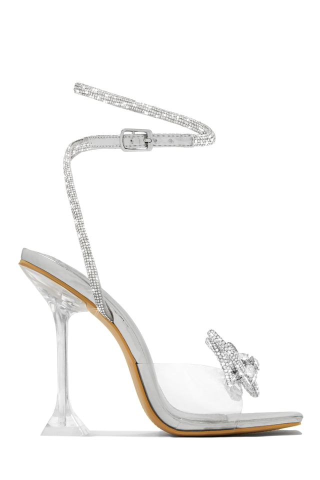 Load image into Gallery viewer, Silver-Tone Embellished Bow Heels
