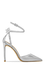 Load image into Gallery viewer, Silver Metallic Pumps
