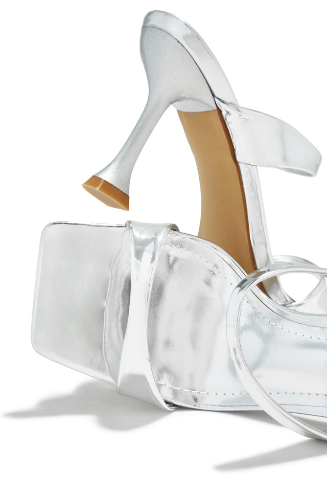 Load image into Gallery viewer, Single Sole Silver-Tone Mule Heels
