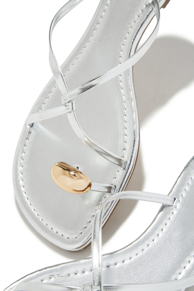 Load image into Gallery viewer, Kahlia Slip On Sandals - Silver
